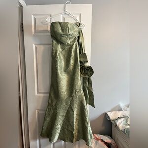 Elegant Green Strapless Gown